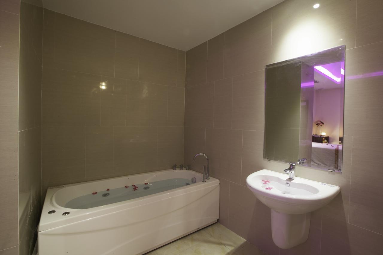 Khanh Linh Hotel เปลกู ภายนอก รูปภาพ